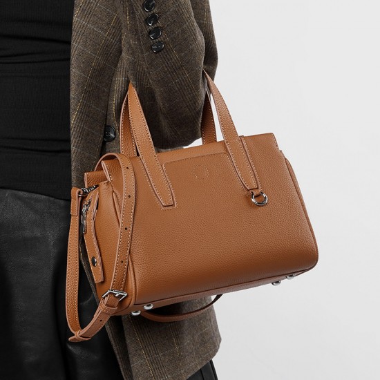 Cross-border wholesale light luxury bags, 2025 new French-style crossbody bags, small square bags, genuine leather handbags for women, commuter bags Cross-border wholesale light luxury bags, 2025 new French-style crossbody bags, small square bags, genuine leather handbags for women, commuter bags