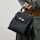 2025 spring/summer new high-end, niche-design underarm shoulder bag, large-capacity soft cowhide tote bag.