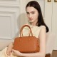 2025 new style genuine leather saddle bag, fashionable and versatile small handbag, crossbody bag